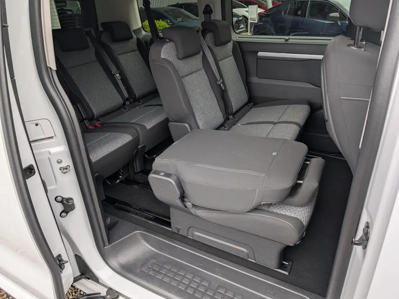 Toyota Proace 8