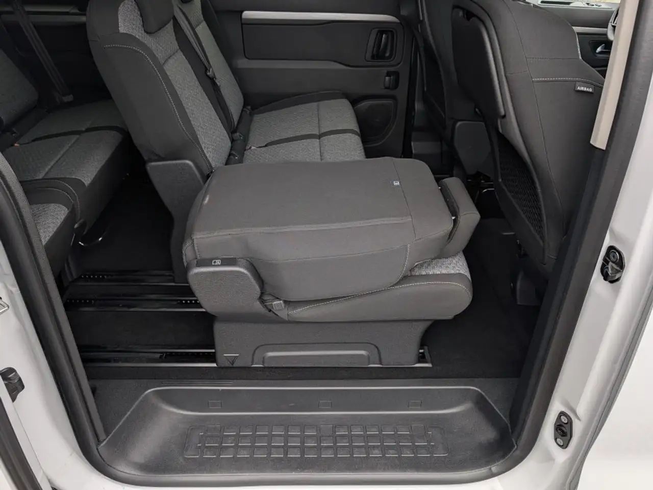 Toyota Proace 9