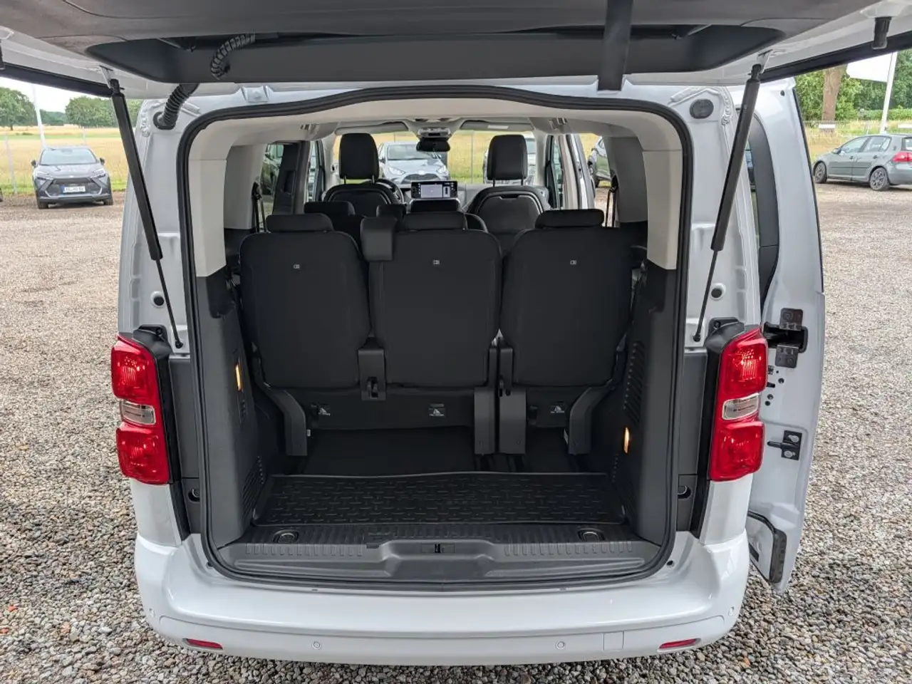 Toyota Proace 11