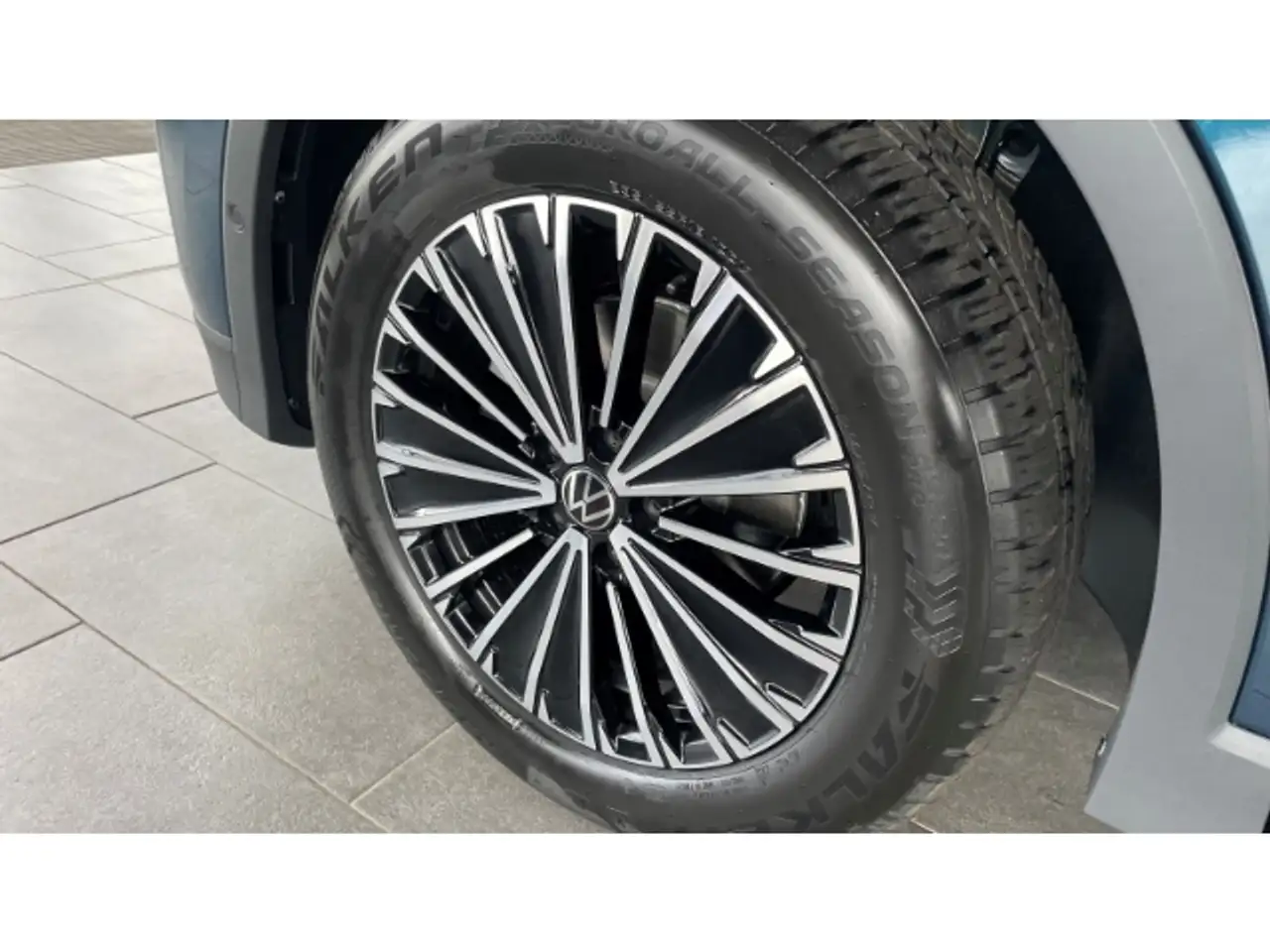 Volkswagen Tiguan 8