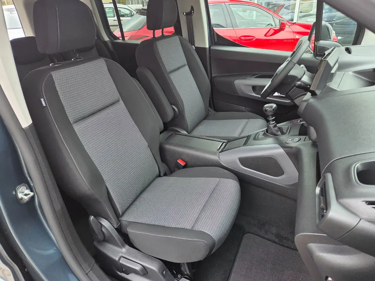 Toyota Proace 12