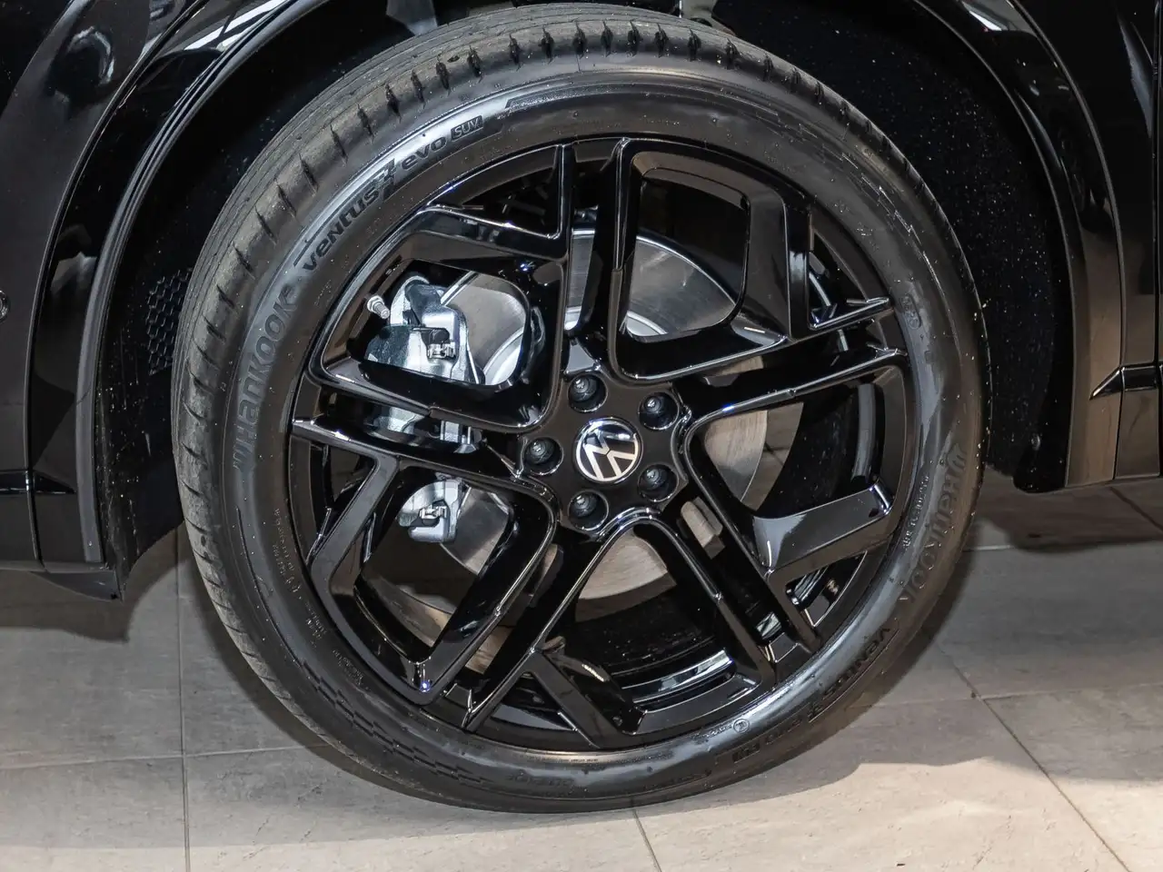 Volkswagen Tiguan 8