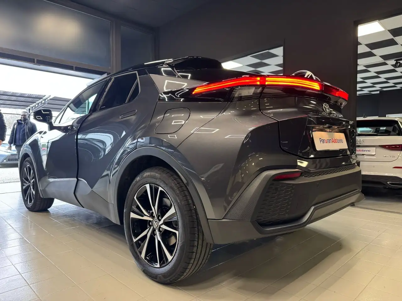 Toyota C-HR 3
