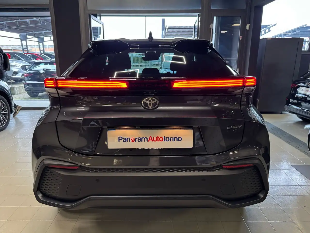 Toyota C-HR 7