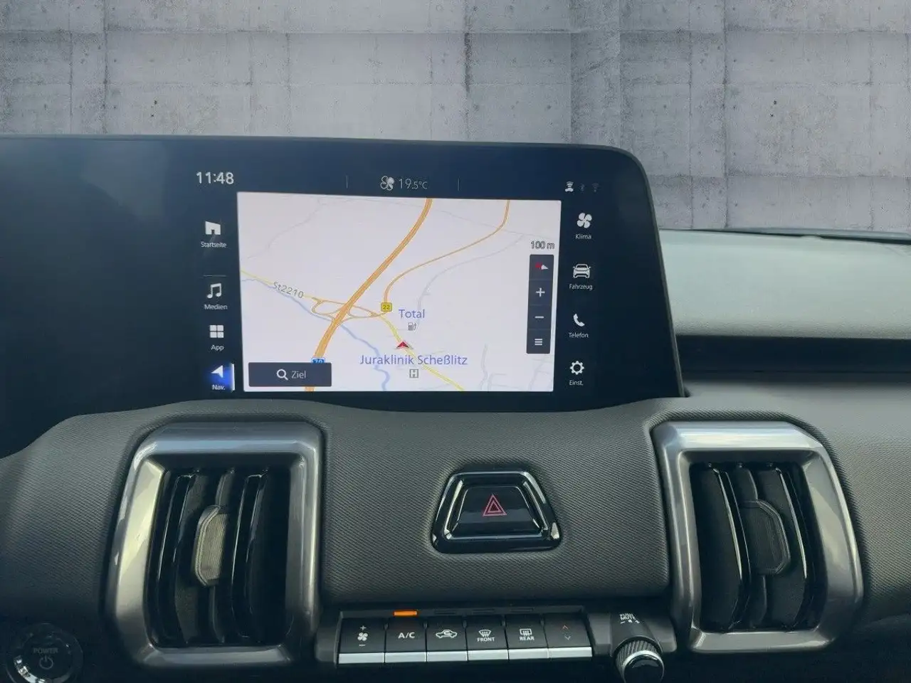 Toyota Urban 11