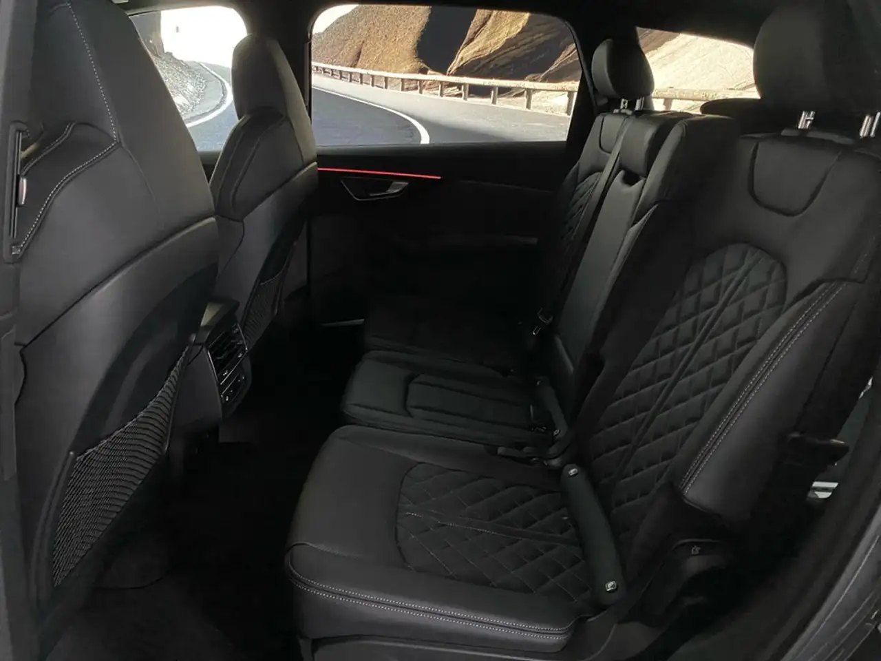 Audi Q7 6