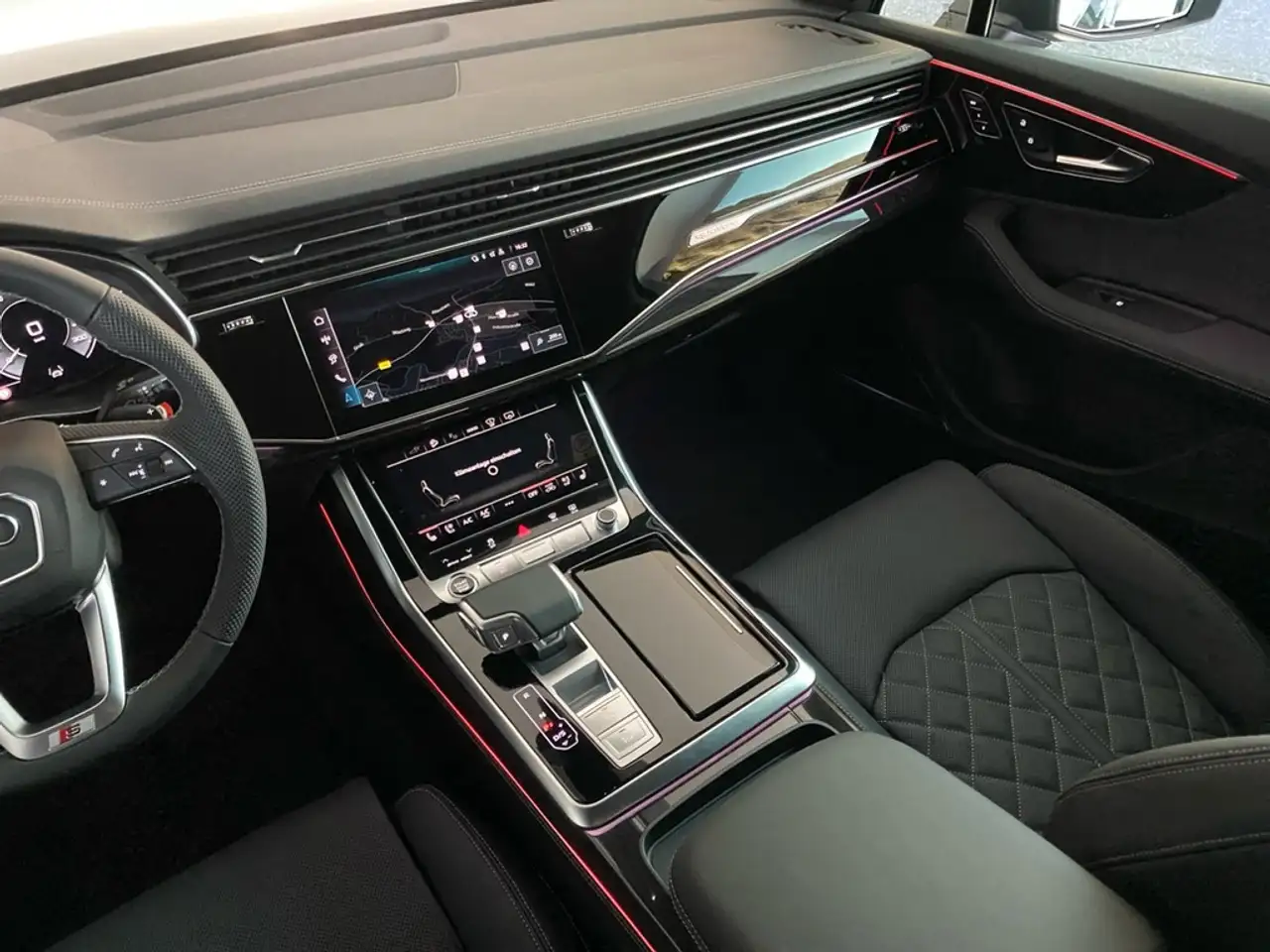 Audi Q7 8