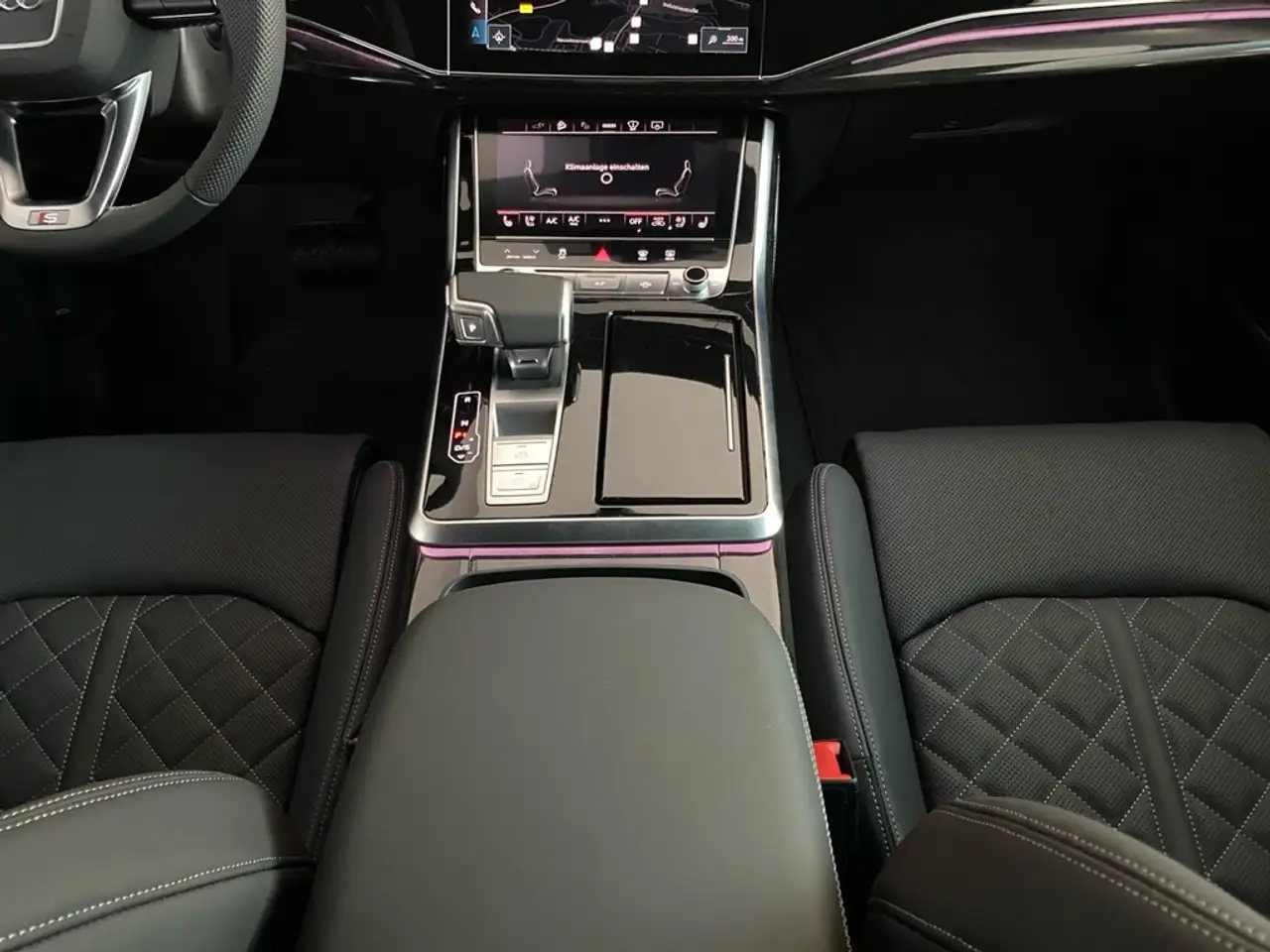 Audi Q7 11