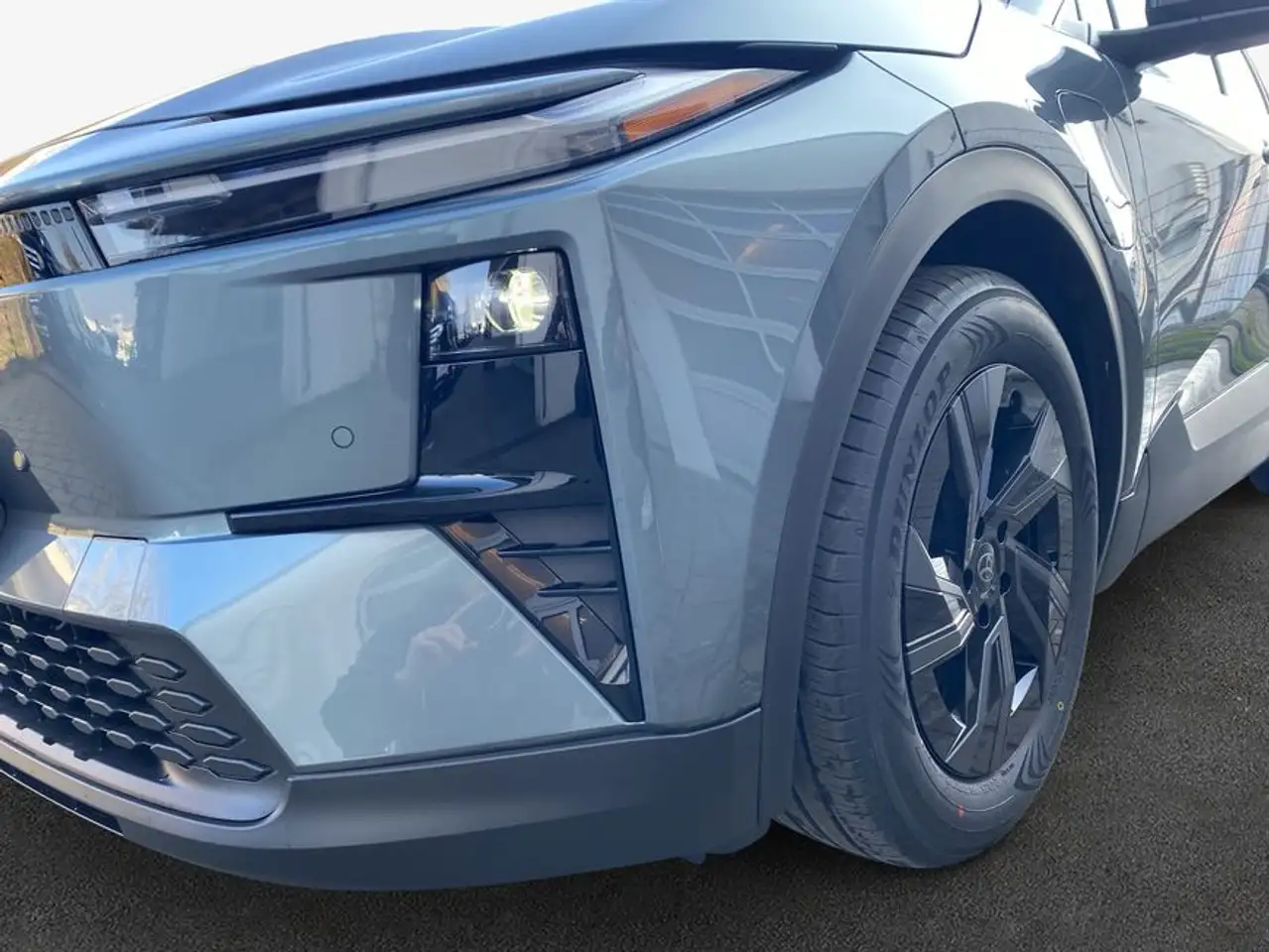 Toyota C-HR+ 6