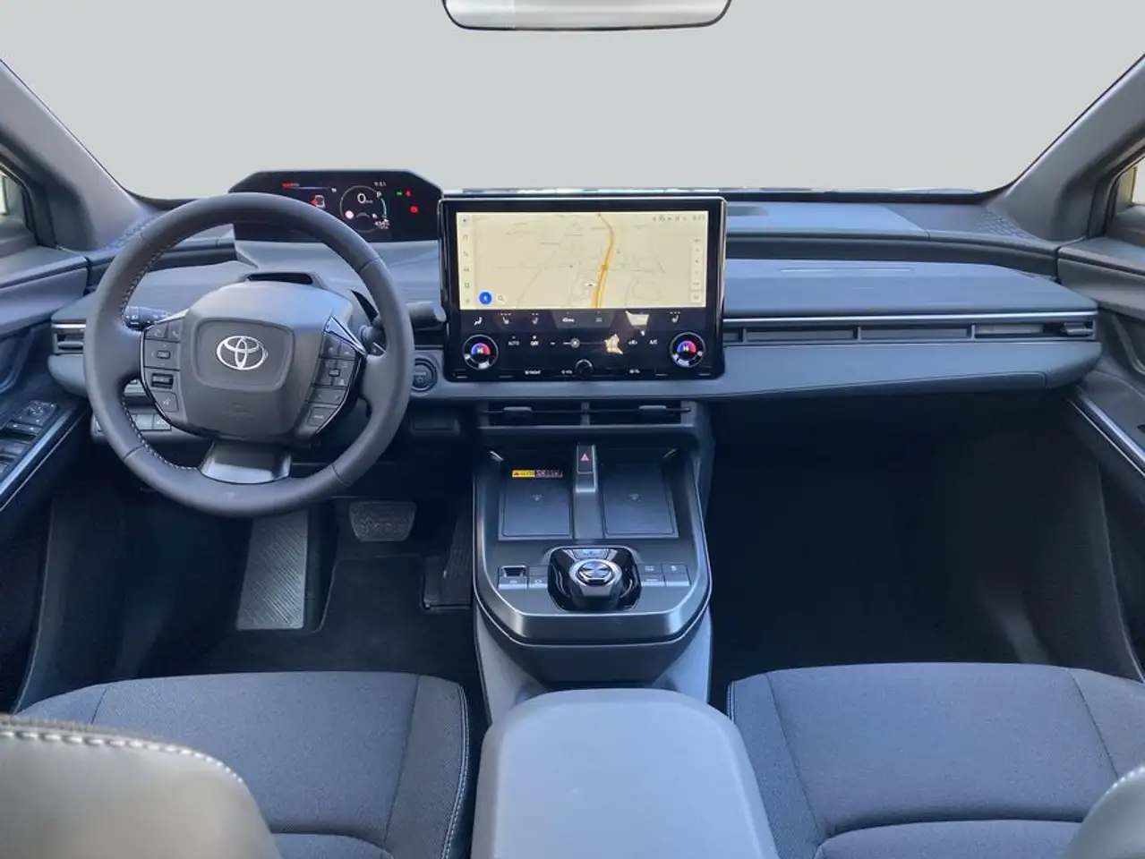 Toyota C-HR+ 14