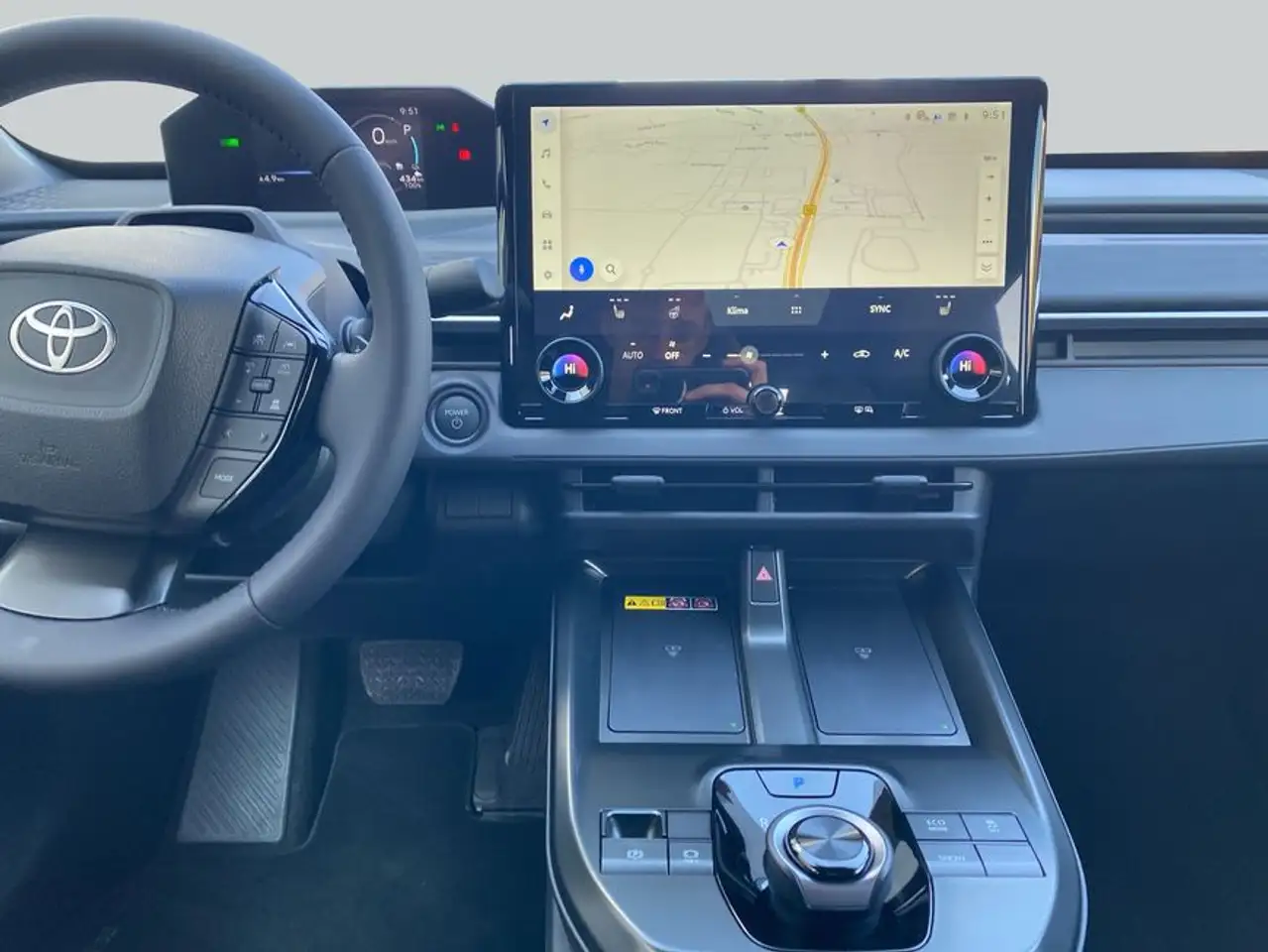 Toyota C-HR+ 15