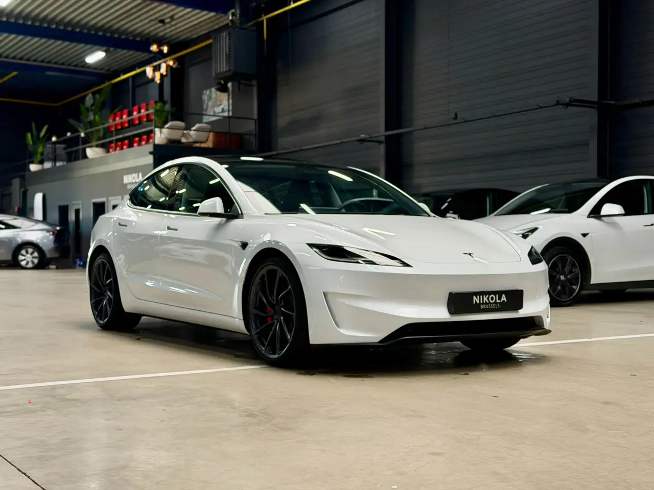 Tesla Model 3 11
