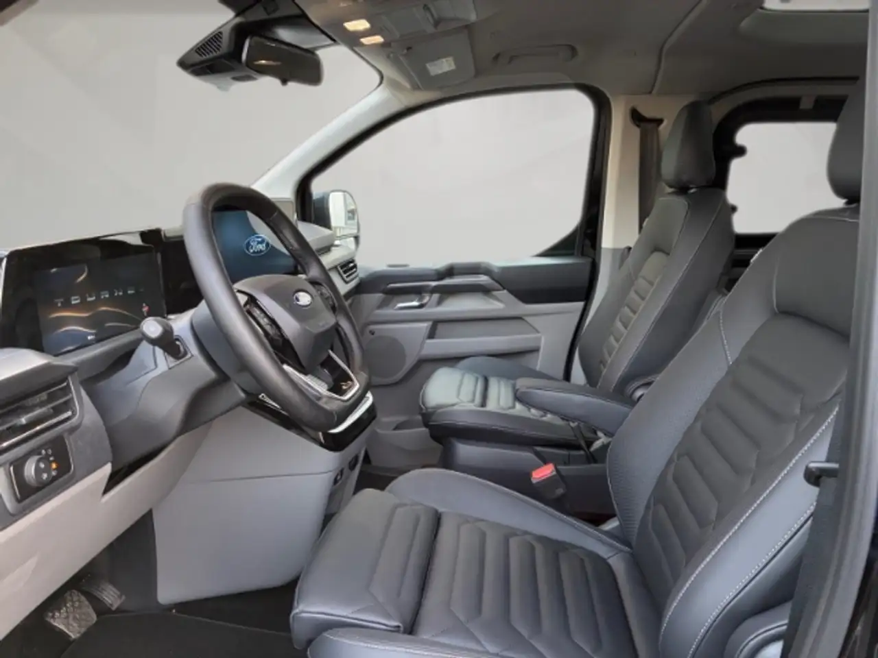 Ford Tourneo 8