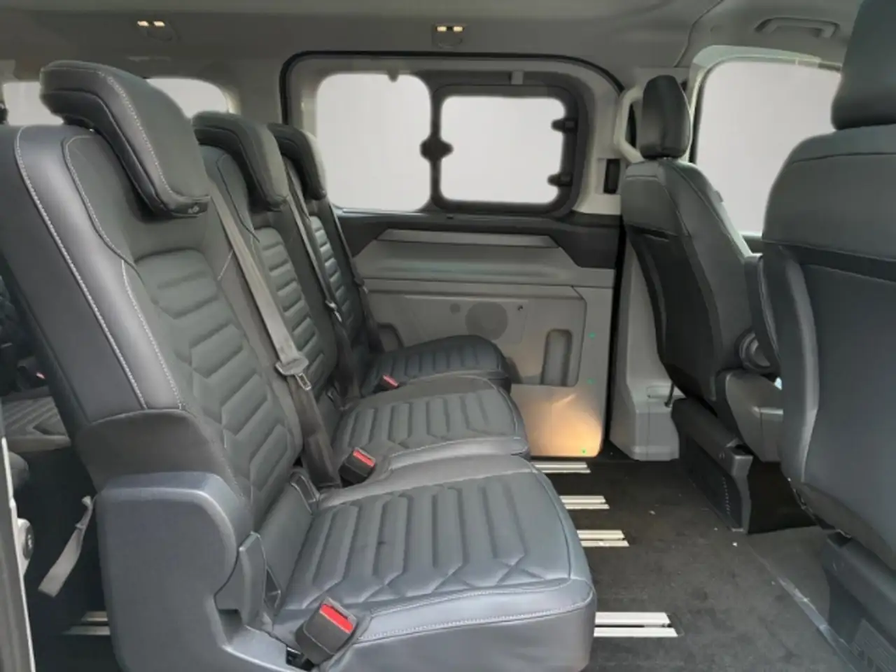 Ford Tourneo 13