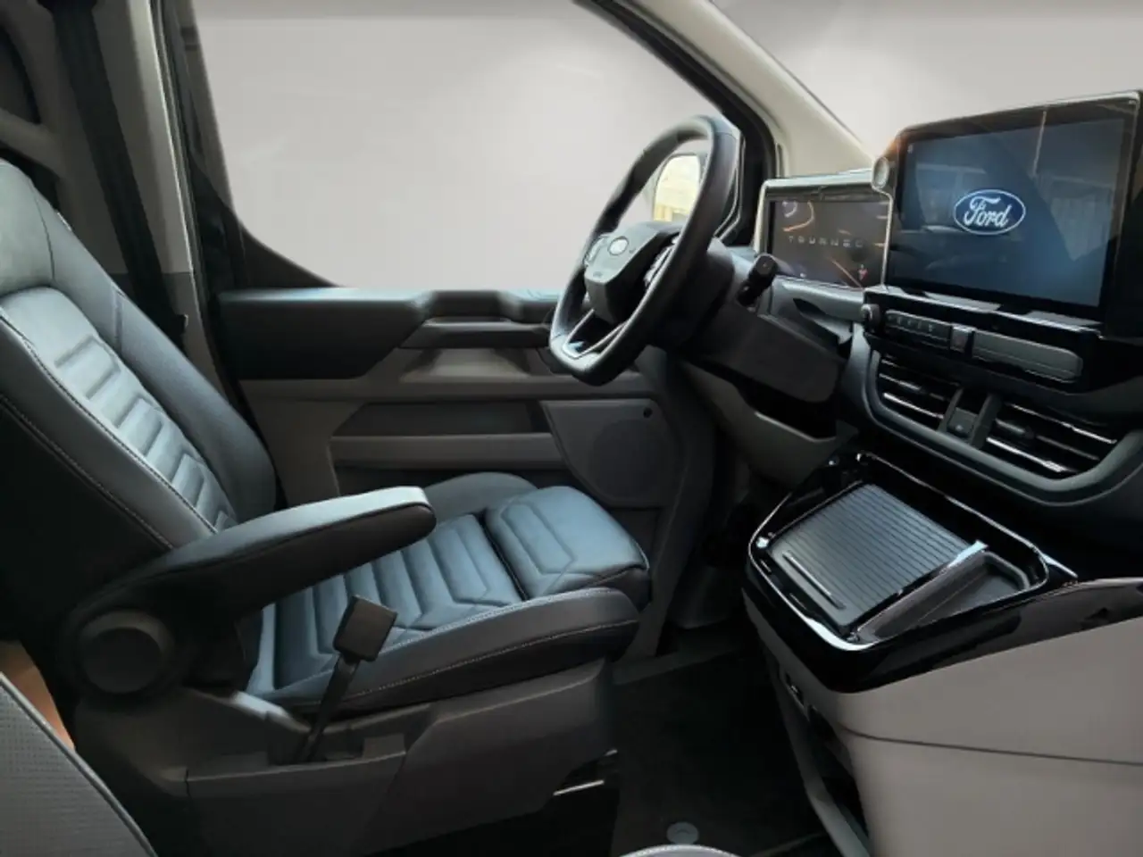 Ford Tourneo 14