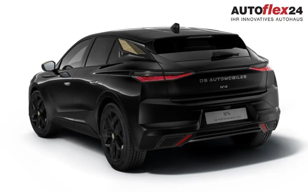 DS Automobiles N°4 3