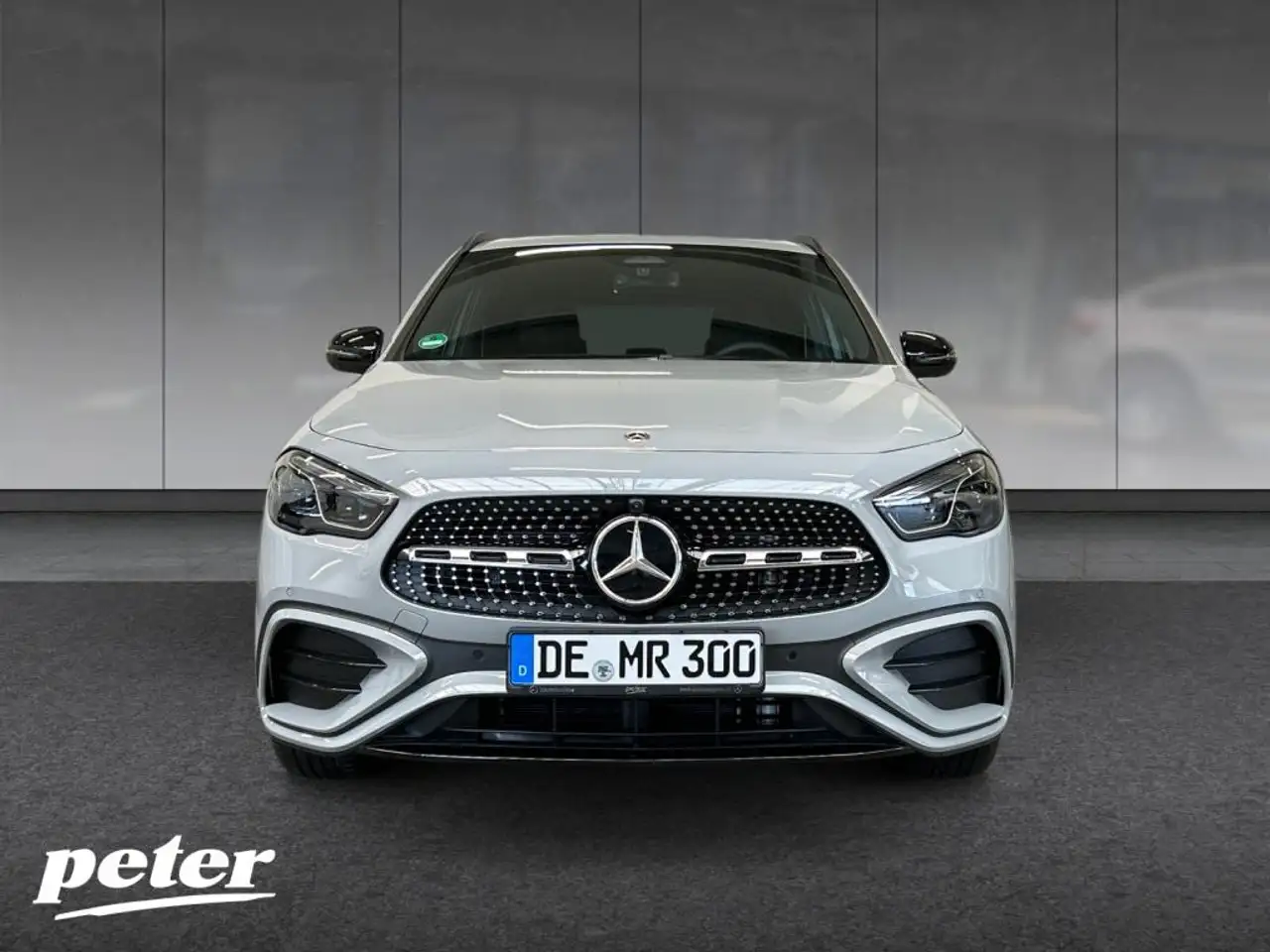 Mercedes-Benz GLA 200 2