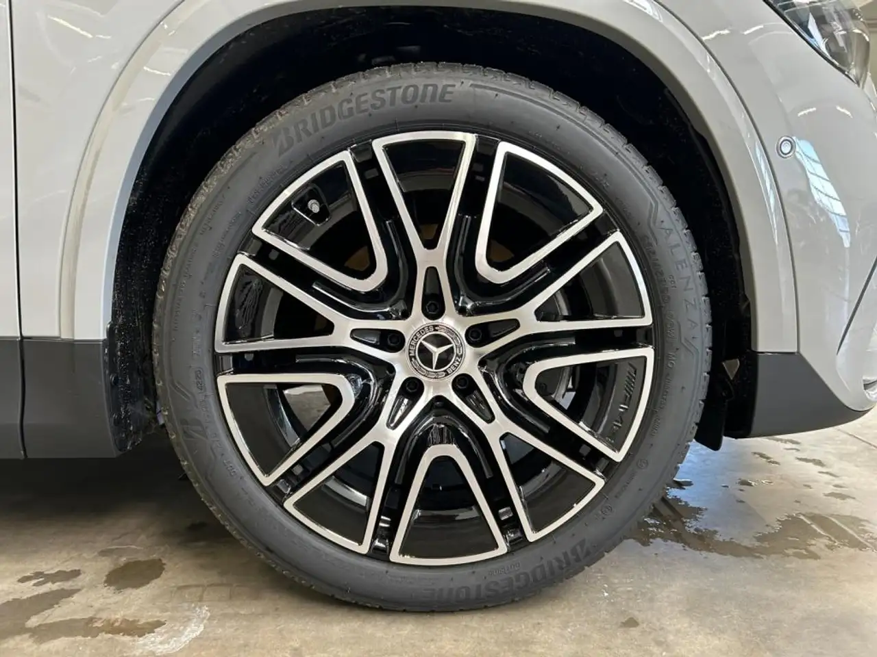 Mercedes-Benz GLA 200 5