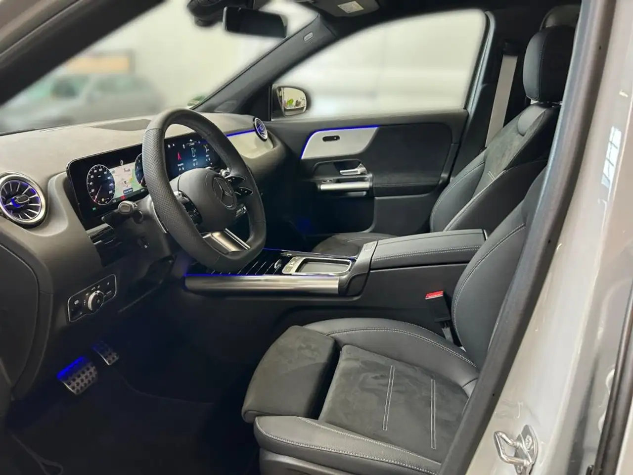 Mercedes-Benz GLA 200 8