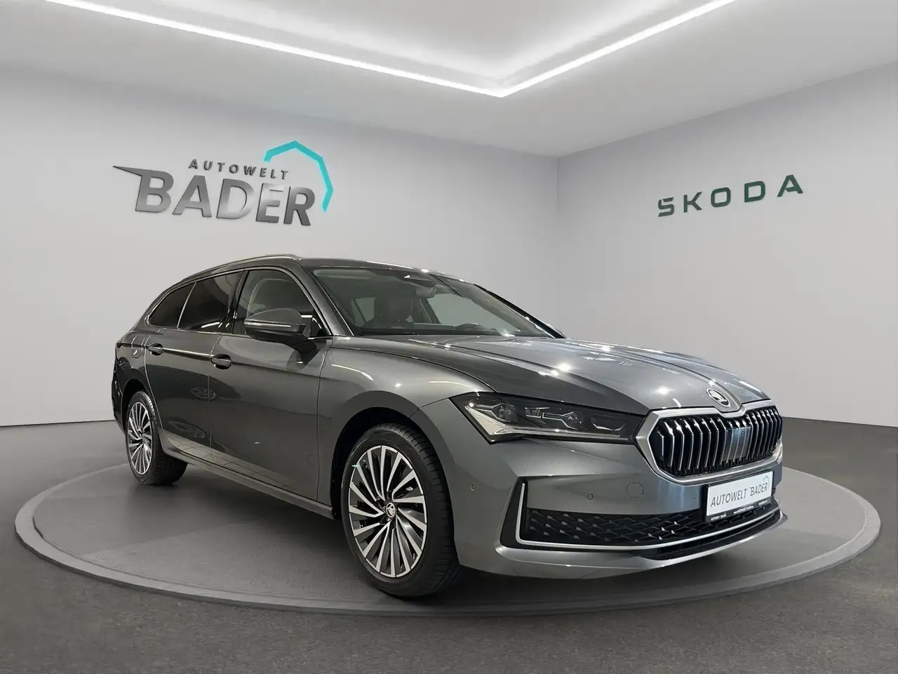 Skoda Superb 8