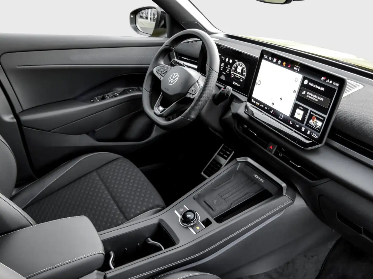Volkswagen T-Roc 3