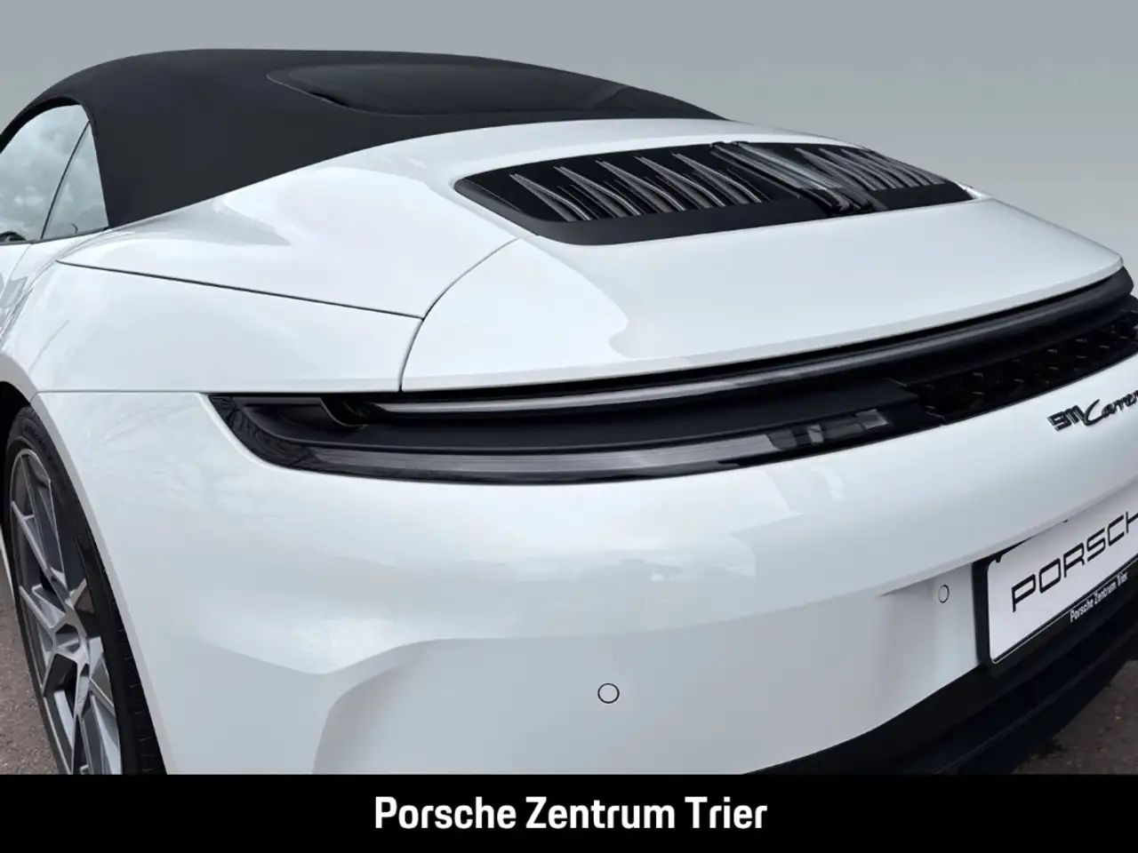 Porsche 992 911 10