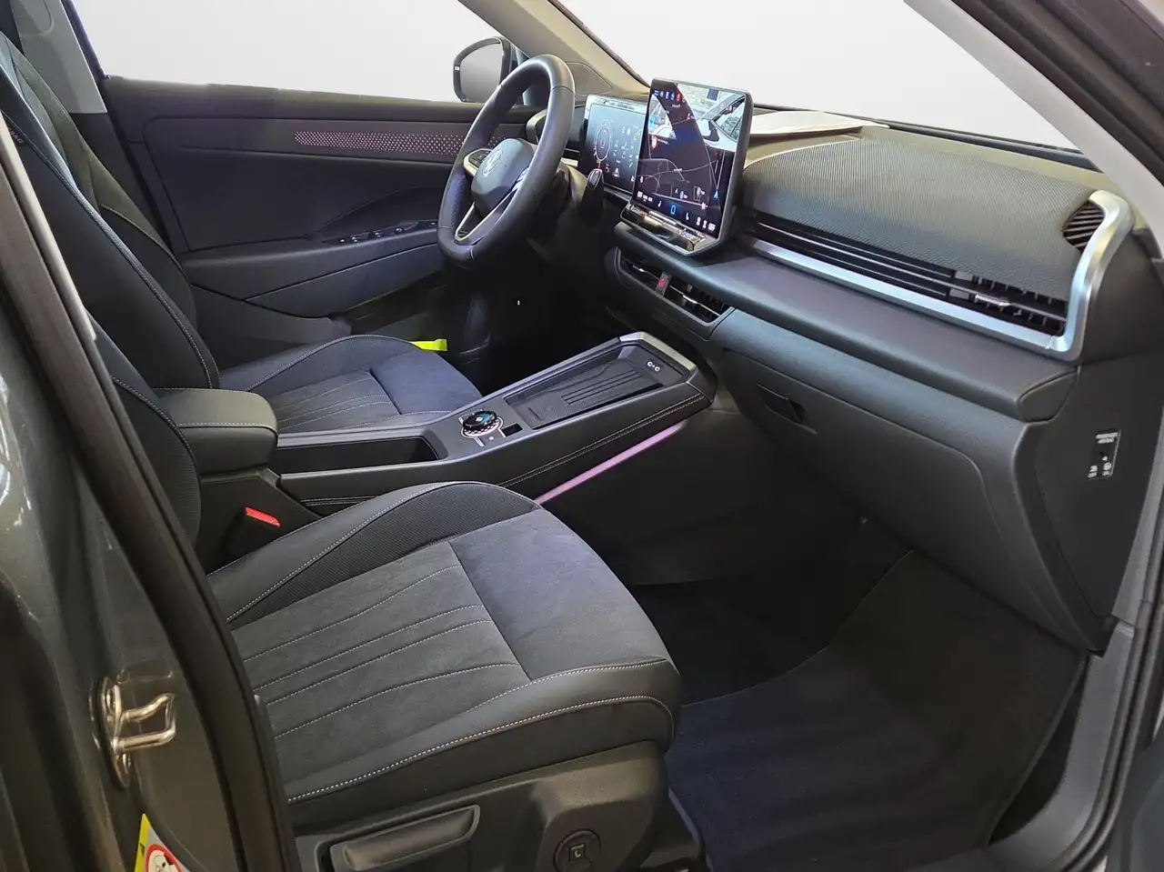 Volkswagen T-Roc 13