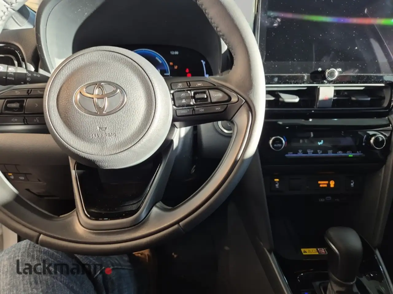 Toyota Yaris 9