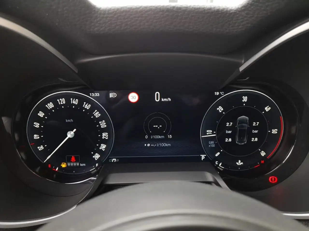 Alfa Romeo Stelvio 8