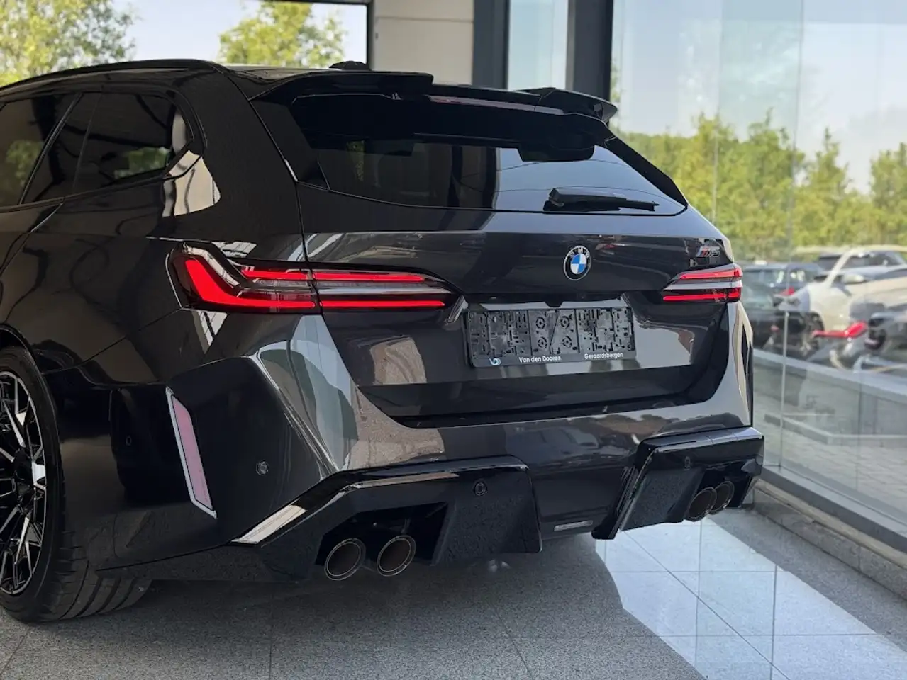 BMW M5 5