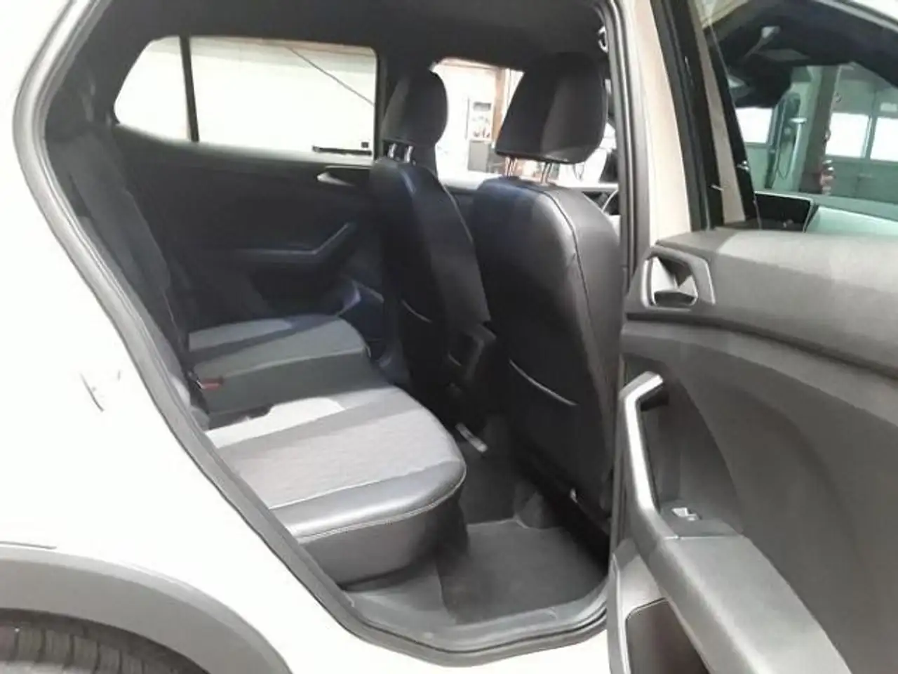 Volkswagen T-Cross 7