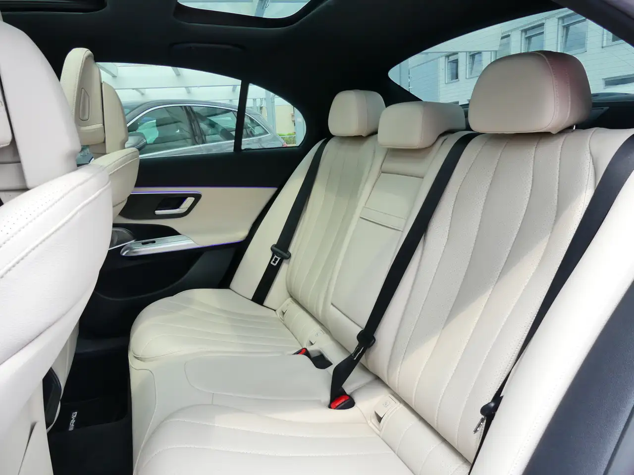 Mercedes-Benz E 220 10
