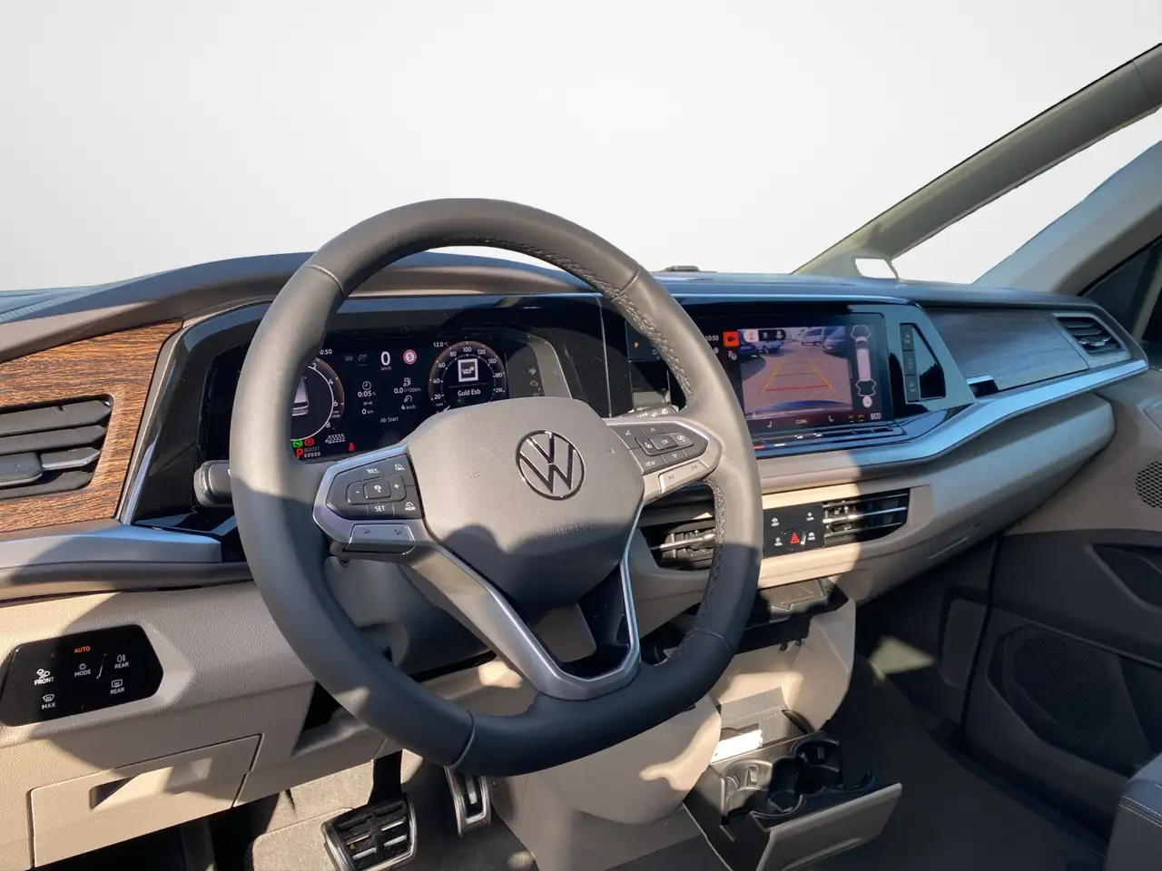 Volkswagen T7 Multivan 8