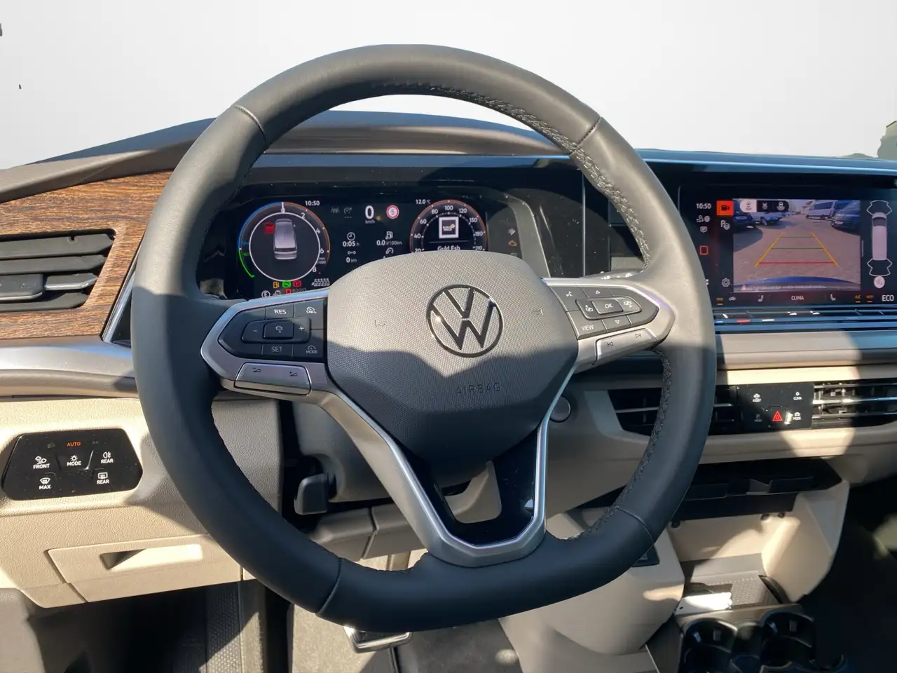 Volkswagen T7 Multivan 9
