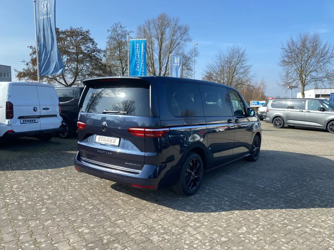 Volkswagen T7 Multivan 14