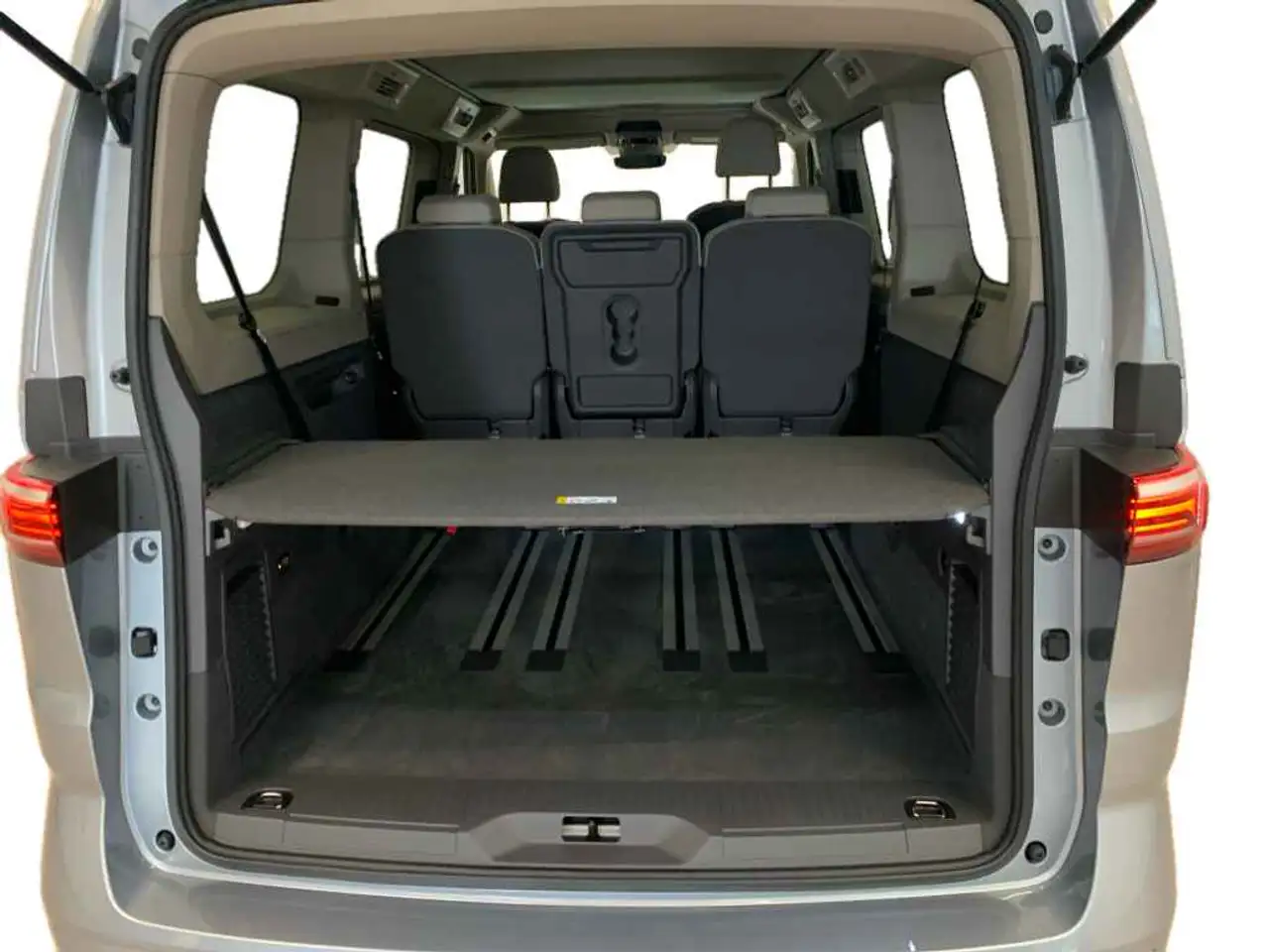 Volkswagen T7 California 9