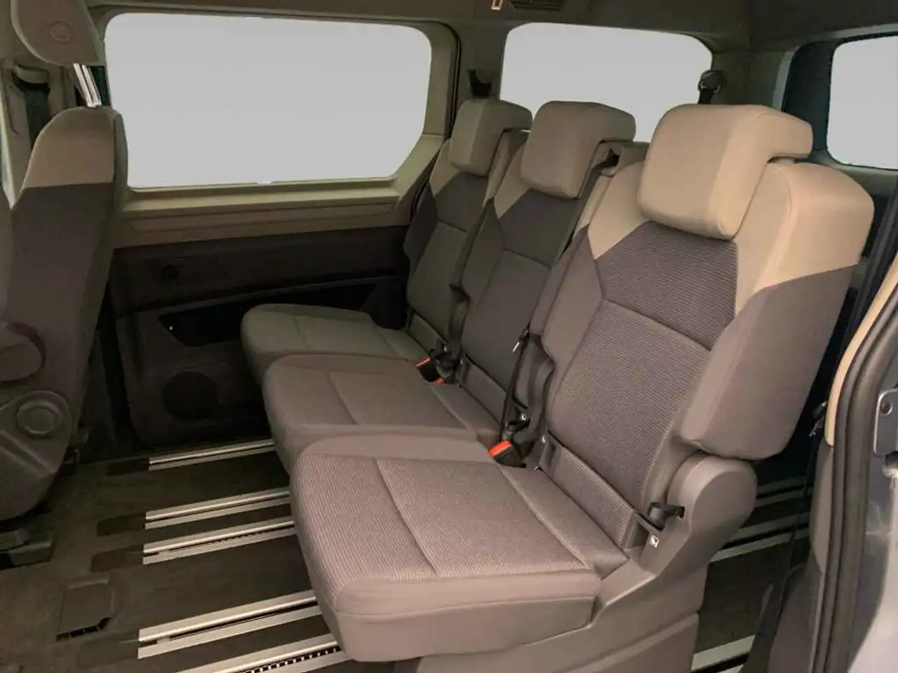 Volkswagen T7 California 13
