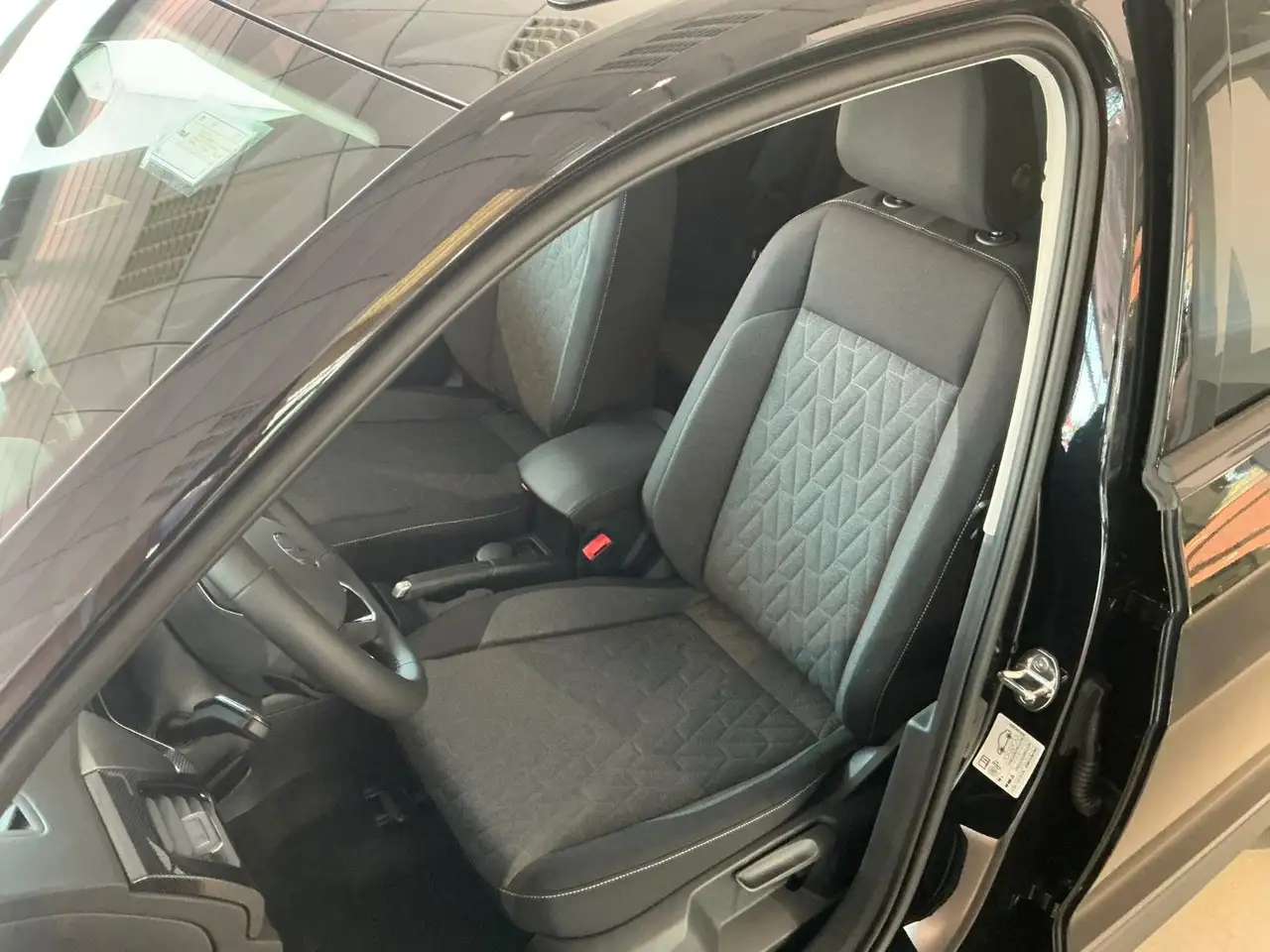 Volkswagen T-Cross 13