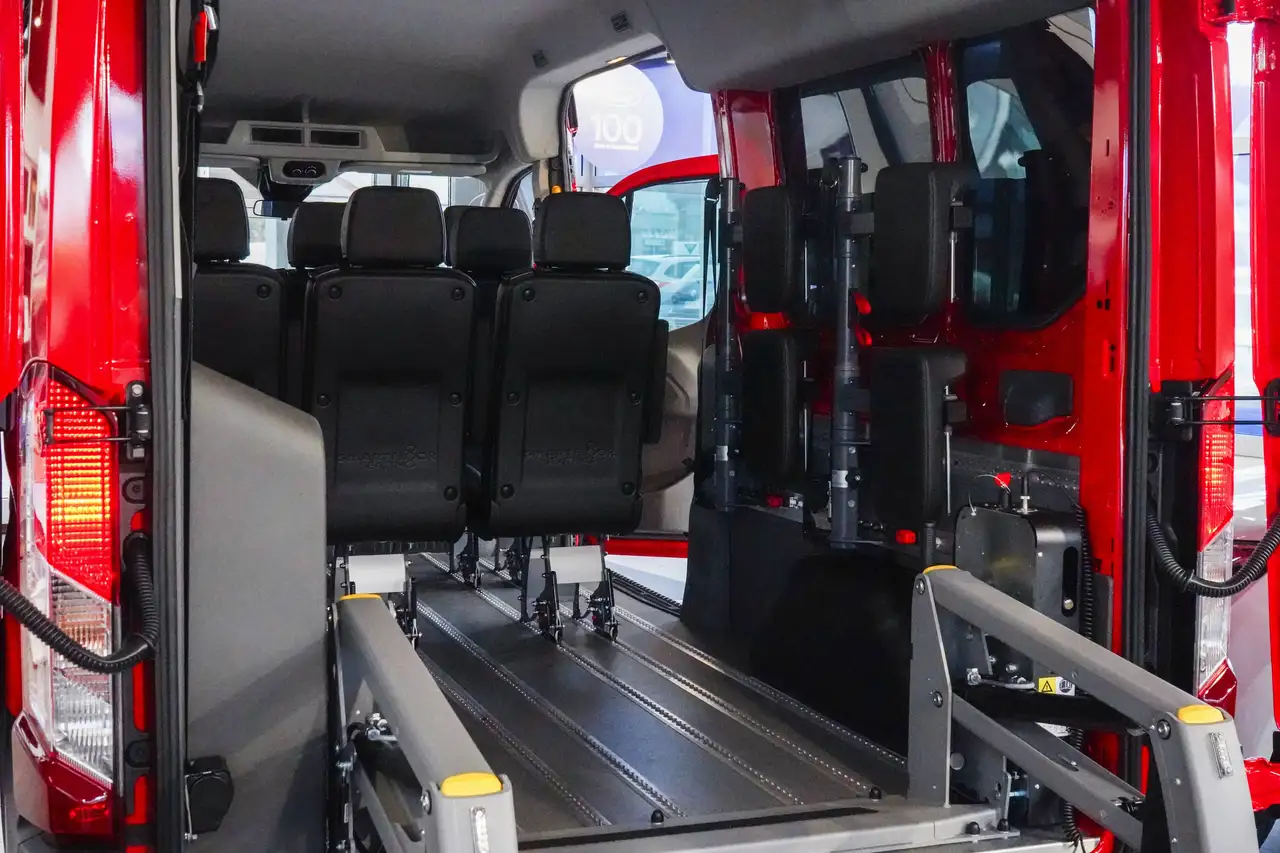 Ford Transit 14