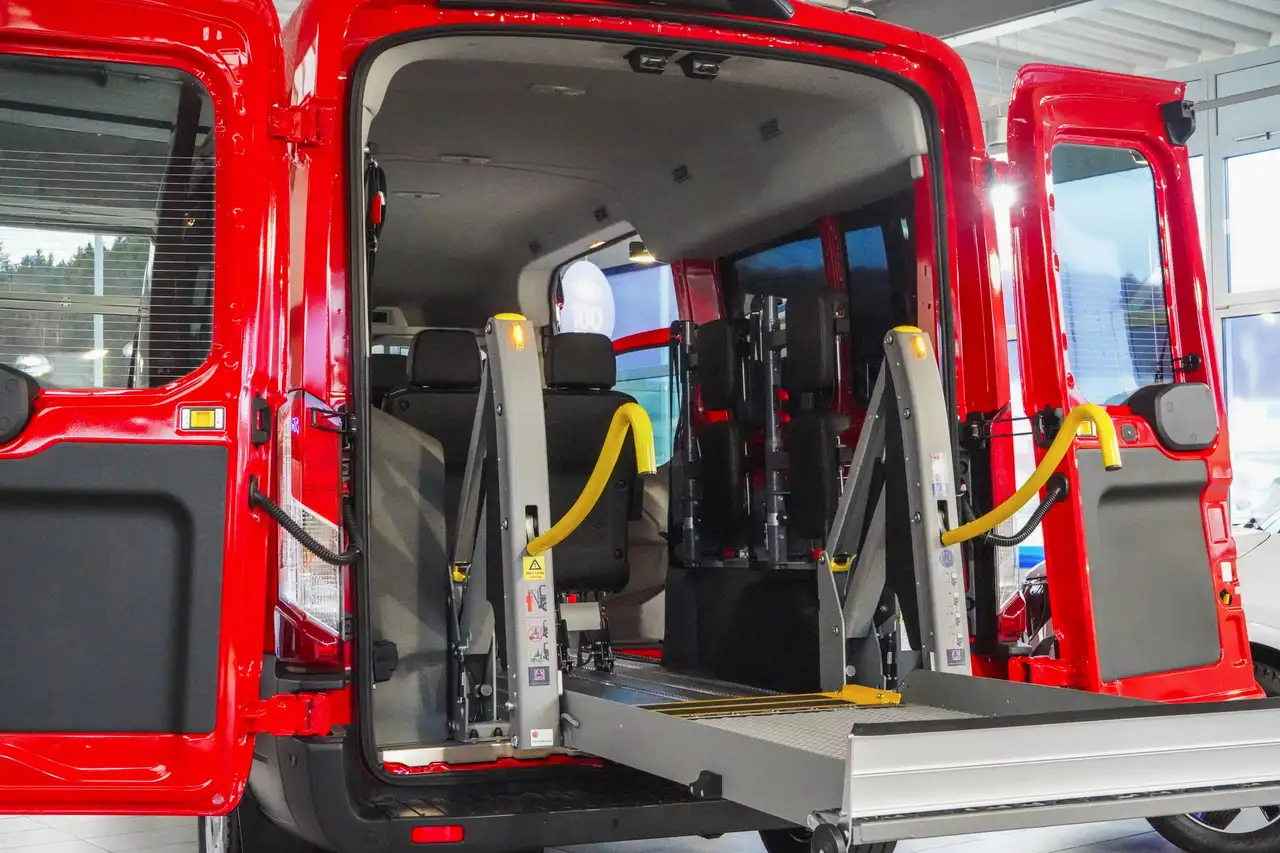 Ford Transit 16