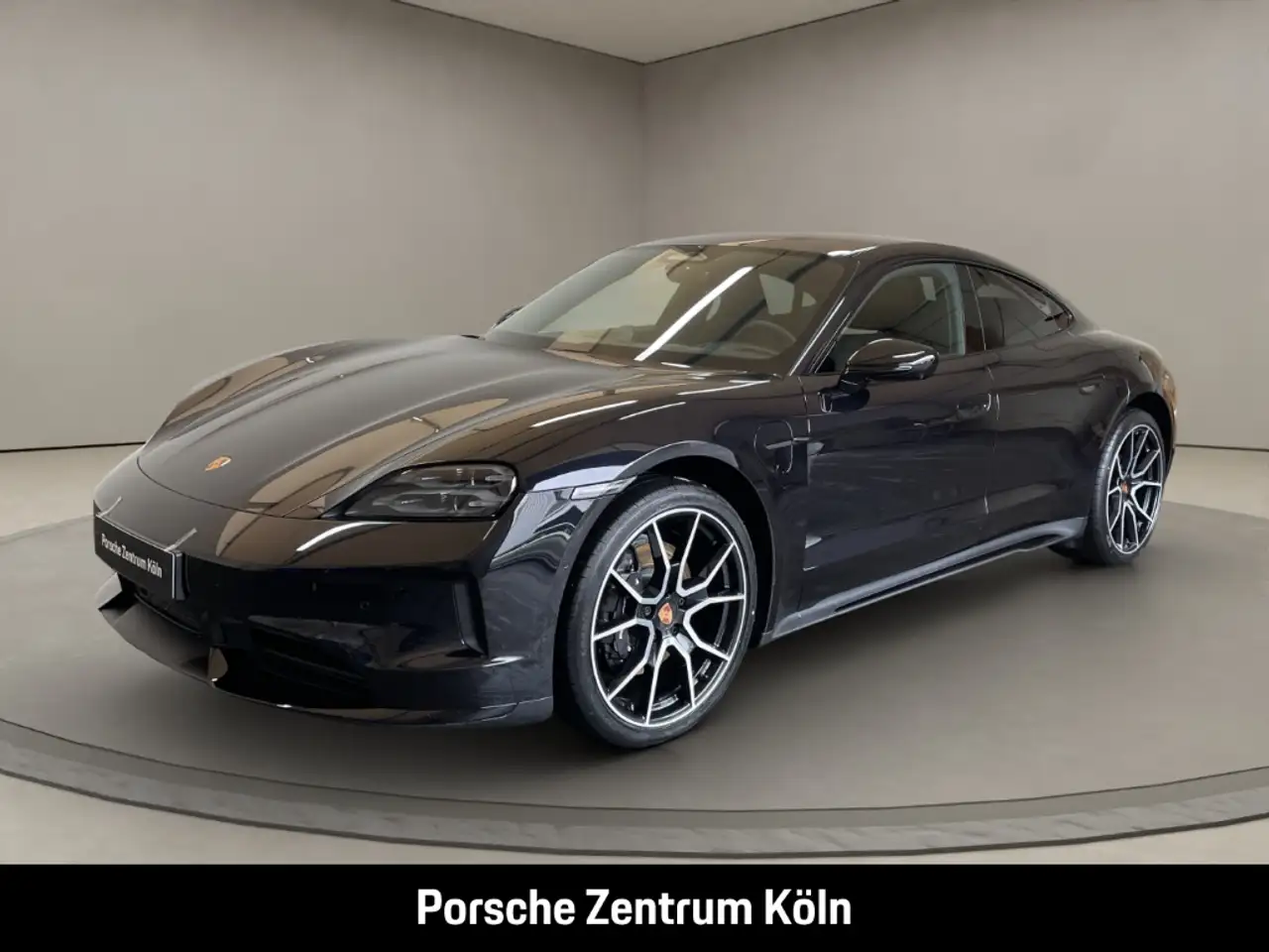 Porsche Taycan 4
