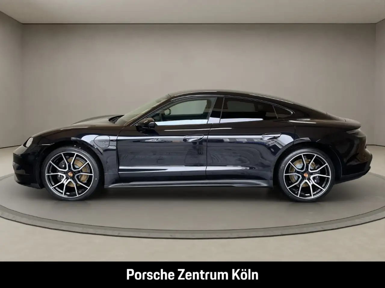 Porsche Taycan 4 2