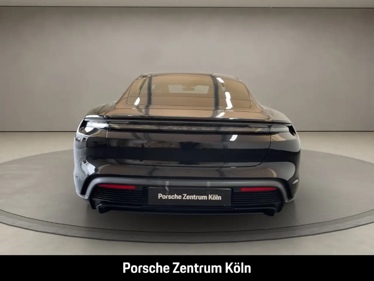 Porsche Taycan 4 4