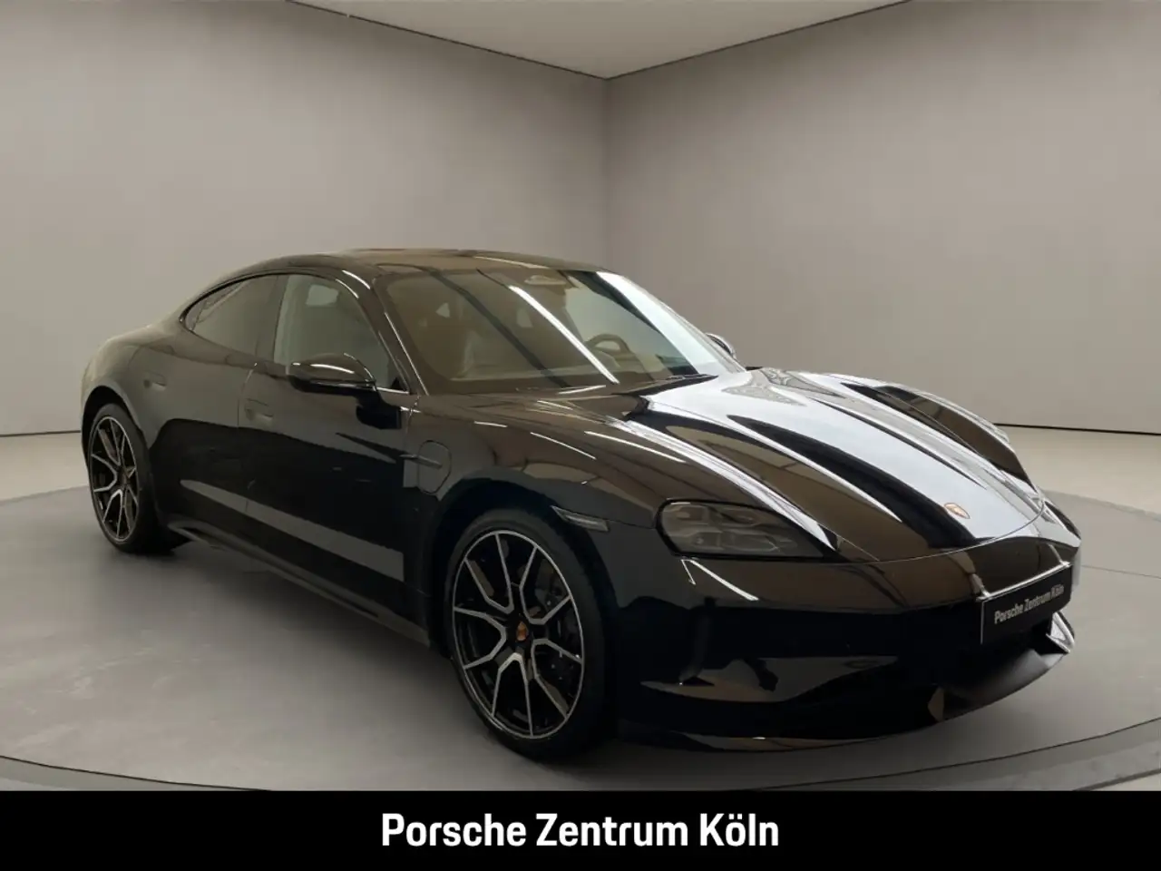 Porsche Taycan 4 7
