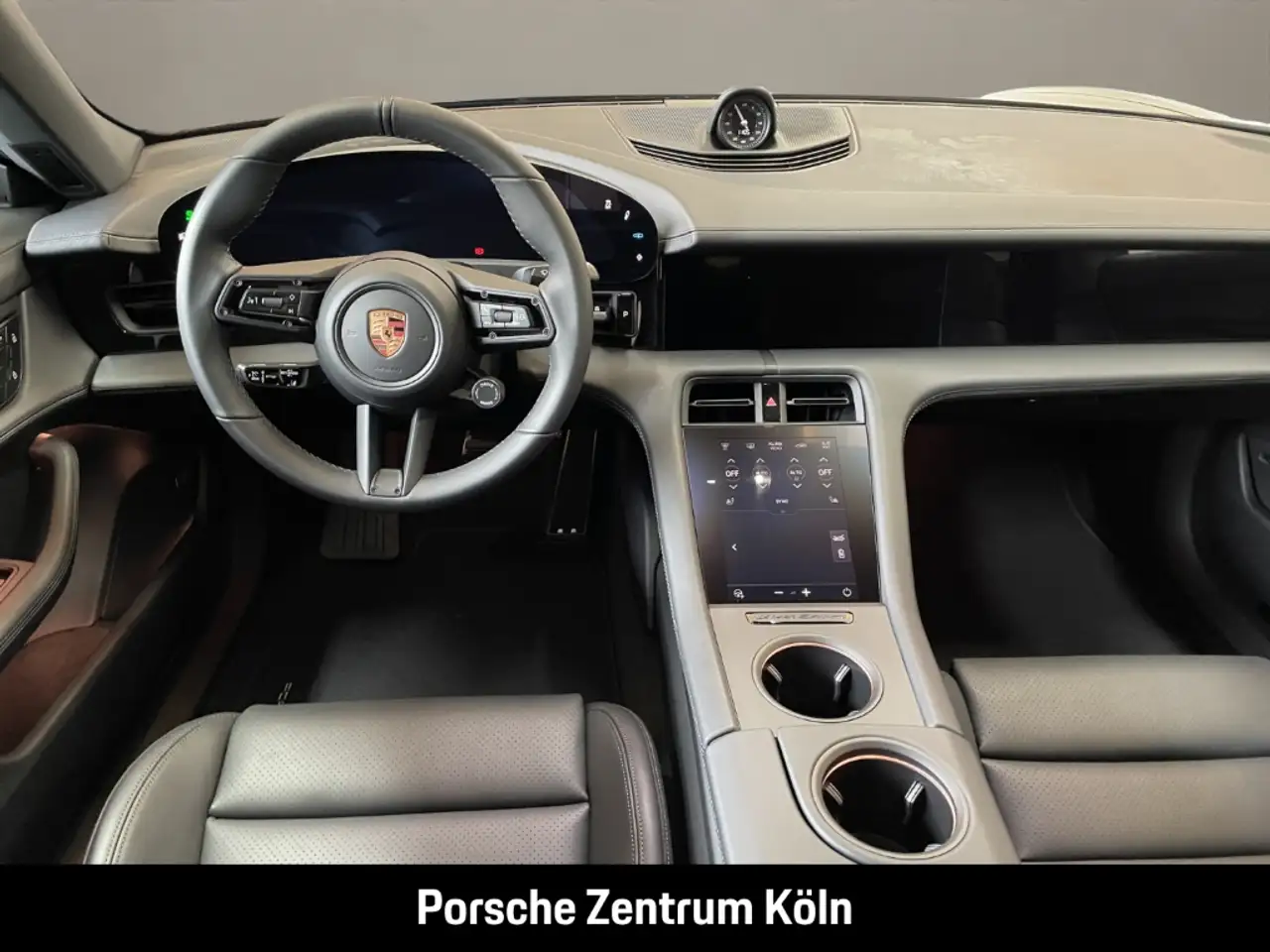 Porsche Taycan 4 14