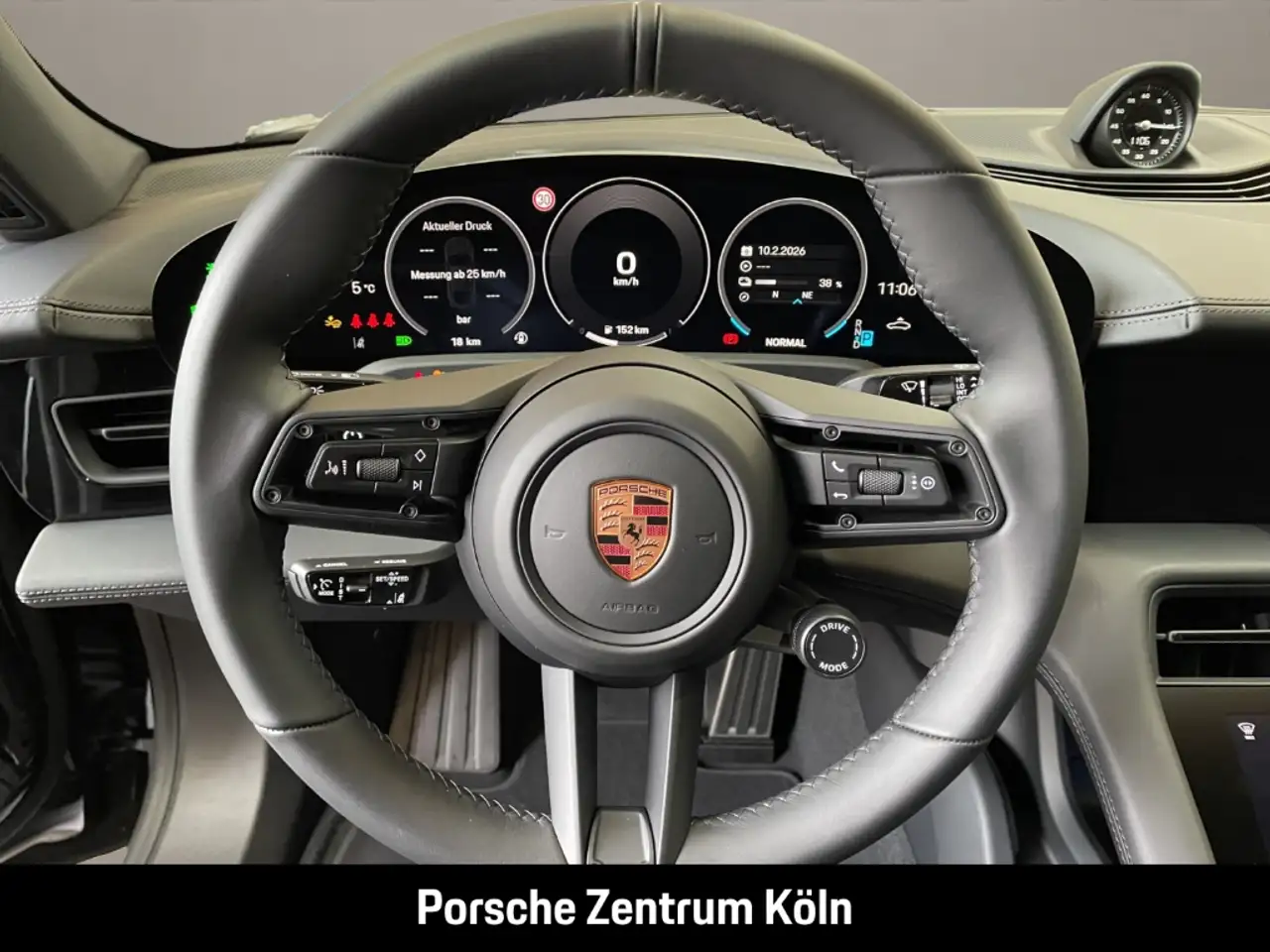 Porsche Taycan 4 15