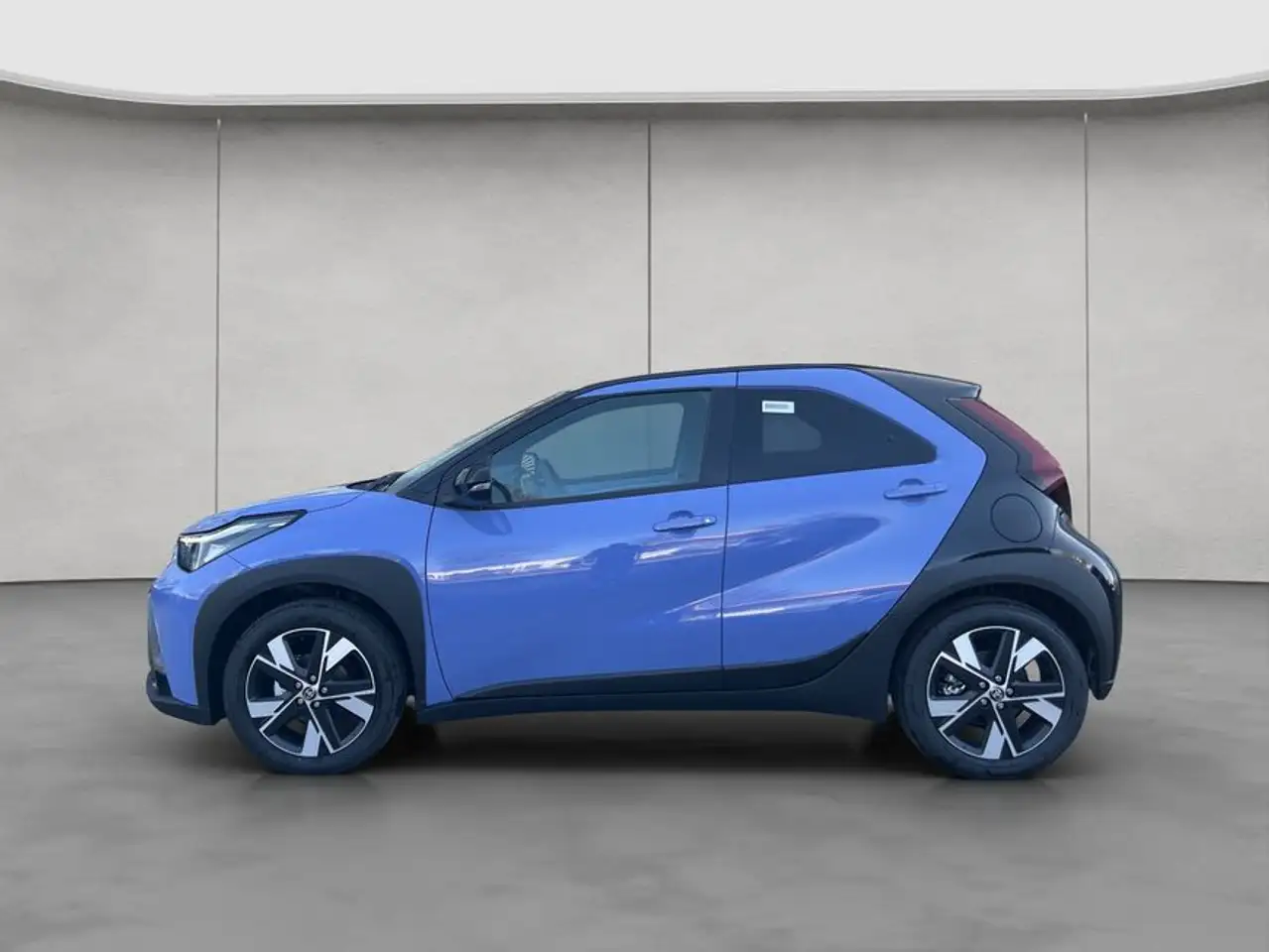 Toyota Aygo X 2