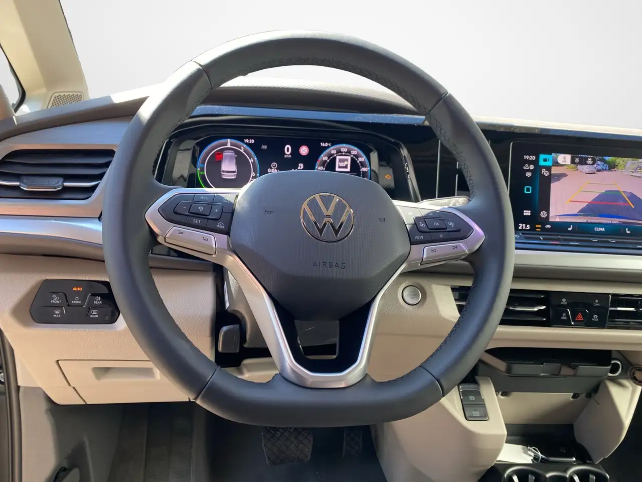Volkswagen T7 California 9
