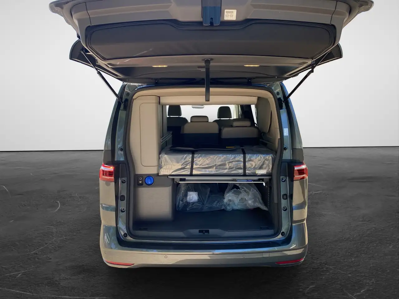Volkswagen T7 California 12