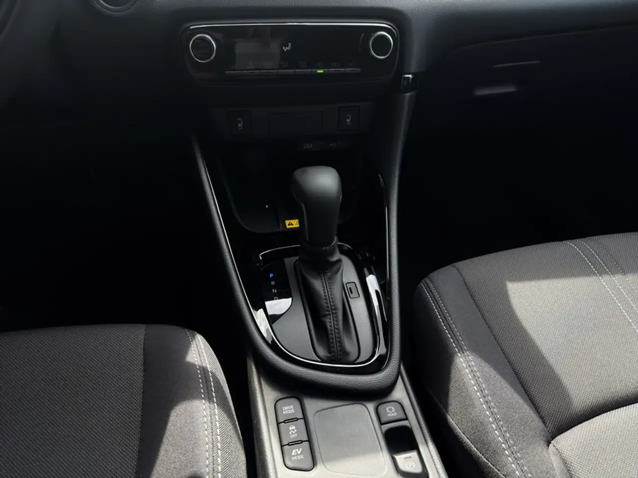 Toyota Yaris 14